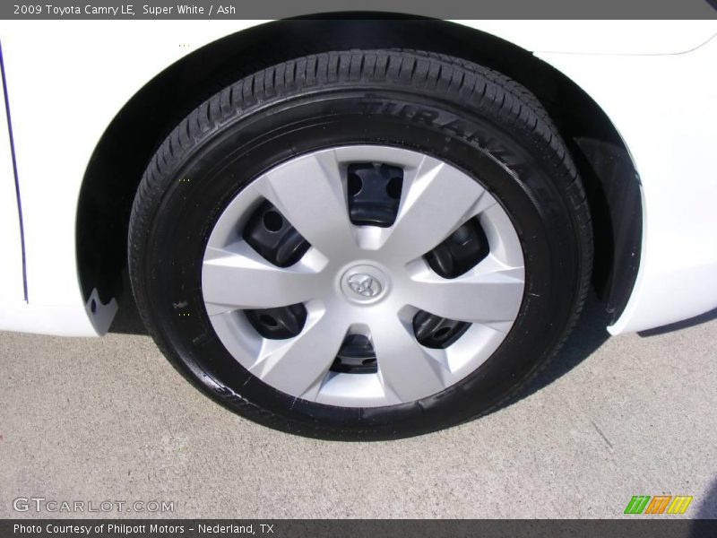 Super White / Ash 2009 Toyota Camry LE