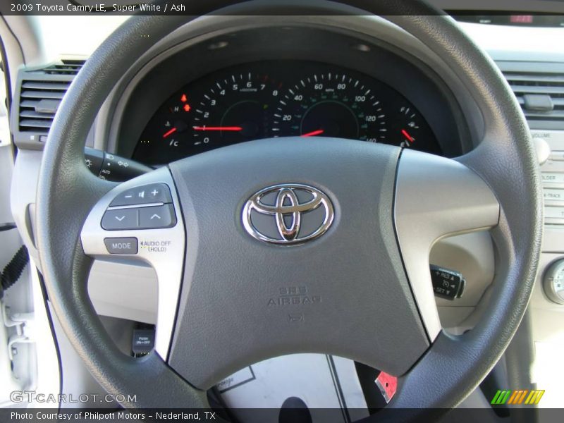 Super White / Ash 2009 Toyota Camry LE