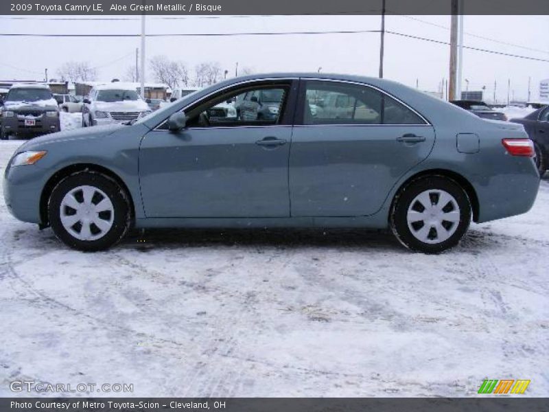 Aloe Green Metallic / Bisque 2009 Toyota Camry LE