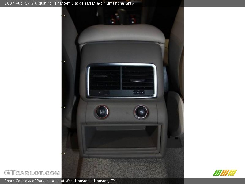 Phantom Black Pearl Effect / Limestone Grey 2007 Audi Q7 3.6 quattro