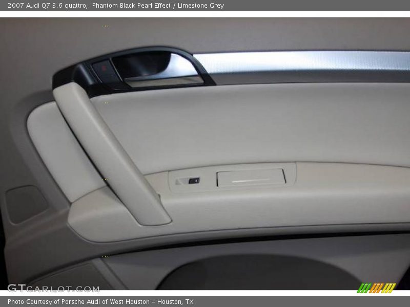 Phantom Black Pearl Effect / Limestone Grey 2007 Audi Q7 3.6 quattro