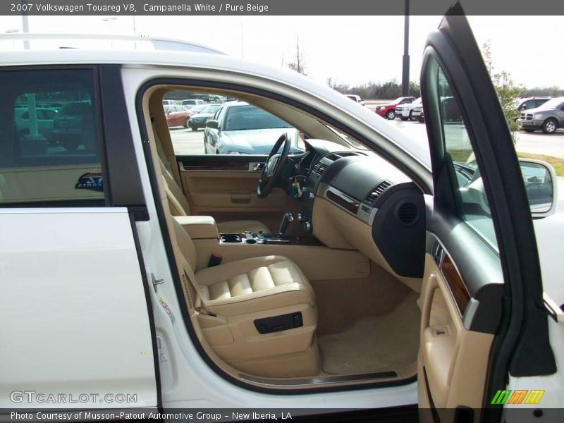 Campanella White / Pure Beige 2007 Volkswagen Touareg V8