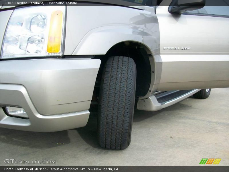 Silver Sand / Shale 2002 Cadillac Escalade