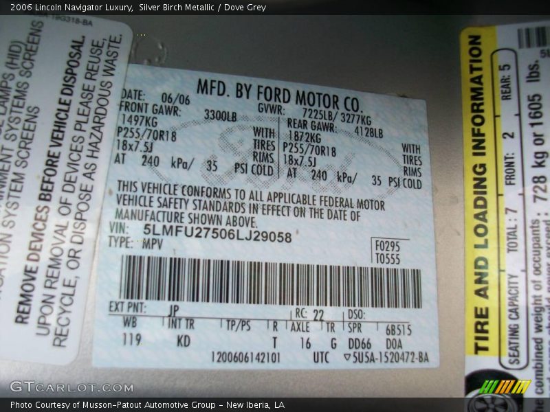 Silver Birch Metallic / Dove Grey 2006 Lincoln Navigator Luxury