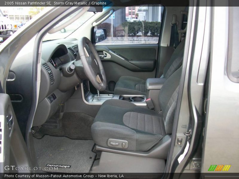 Storm Gray Metallic / Graphite 2005 Nissan Pathfinder SE