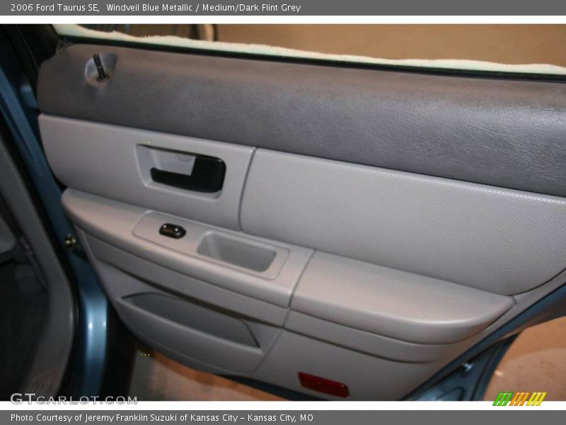 Windveil Blue Metallic / Medium/Dark Flint Grey 2006 Ford Taurus SE