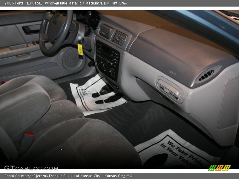 Windveil Blue Metallic / Medium/Dark Flint Grey 2006 Ford Taurus SE