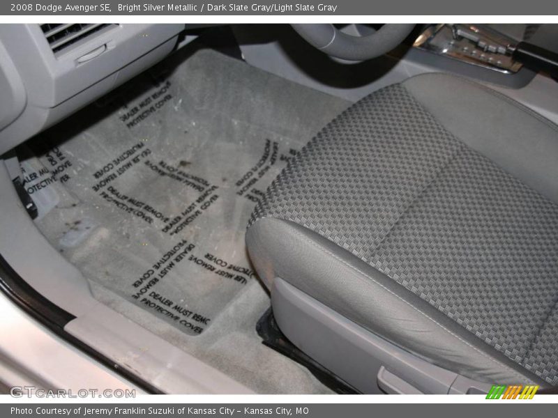 Bright Silver Metallic / Dark Slate Gray/Light Slate Gray 2008 Dodge Avenger SE