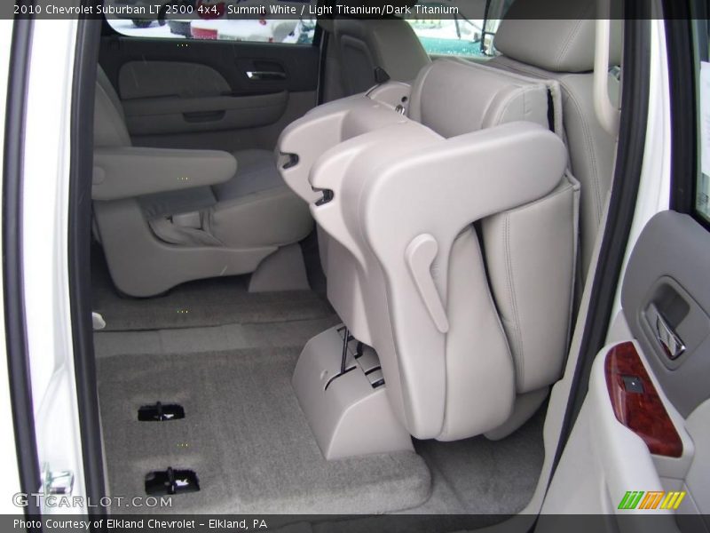 Summit White / Light Titanium/Dark Titanium 2010 Chevrolet Suburban LT 2500 4x4