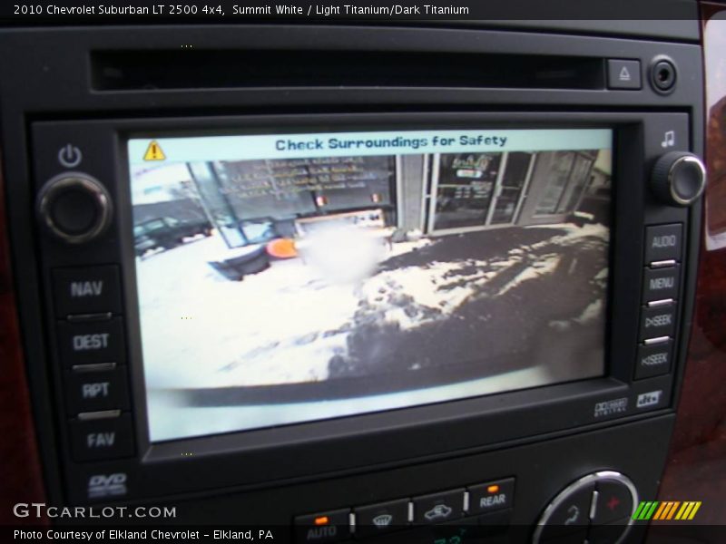 Summit White / Light Titanium/Dark Titanium 2010 Chevrolet Suburban LT 2500 4x4