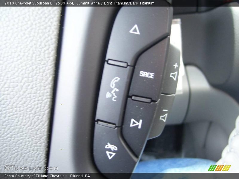 Summit White / Light Titanium/Dark Titanium 2010 Chevrolet Suburban LT 2500 4x4
