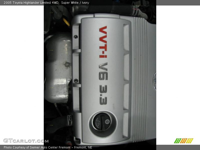 Super White / Ivory 2005 Toyota Highlander Limited 4WD
