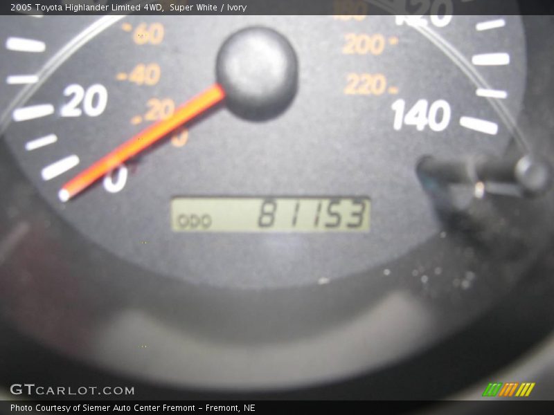 Super White / Ivory 2005 Toyota Highlander Limited 4WD