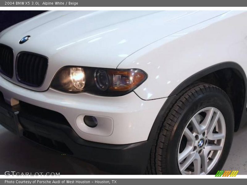Alpine White / Beige 2004 BMW X5 3.0i