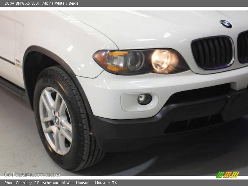 Alpine White / Beige 2004 BMW X5 3.0i