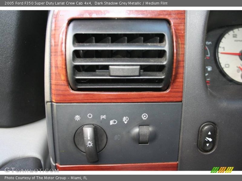 Dark Shadow Grey Metallic / Medium Flint 2005 Ford F350 Super Duty Lariat Crew Cab 4x4