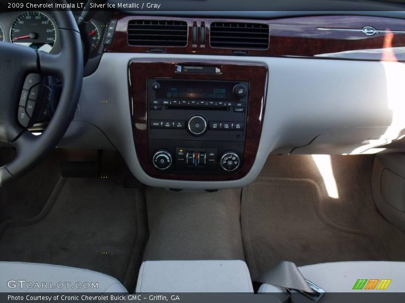 Silver Ice Metallic / Gray 2009 Chevrolet Impala LT