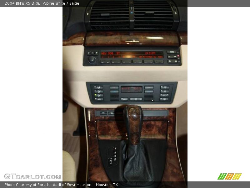 Alpine White / Beige 2004 BMW X5 3.0i