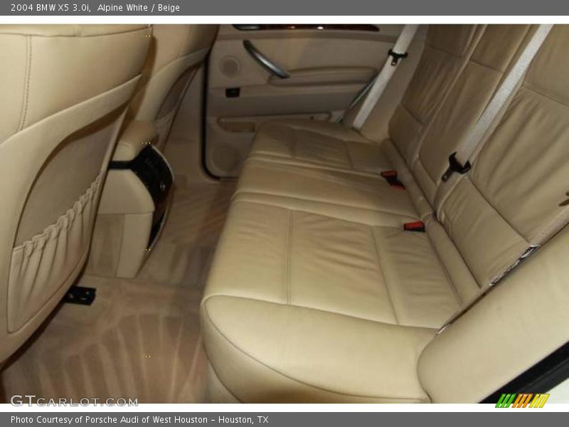 Alpine White / Beige 2004 BMW X5 3.0i