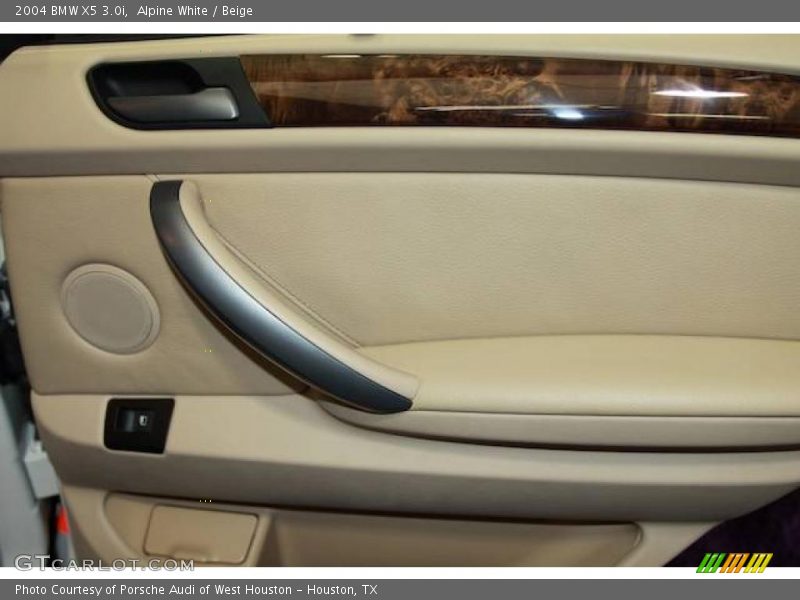 Alpine White / Beige 2004 BMW X5 3.0i