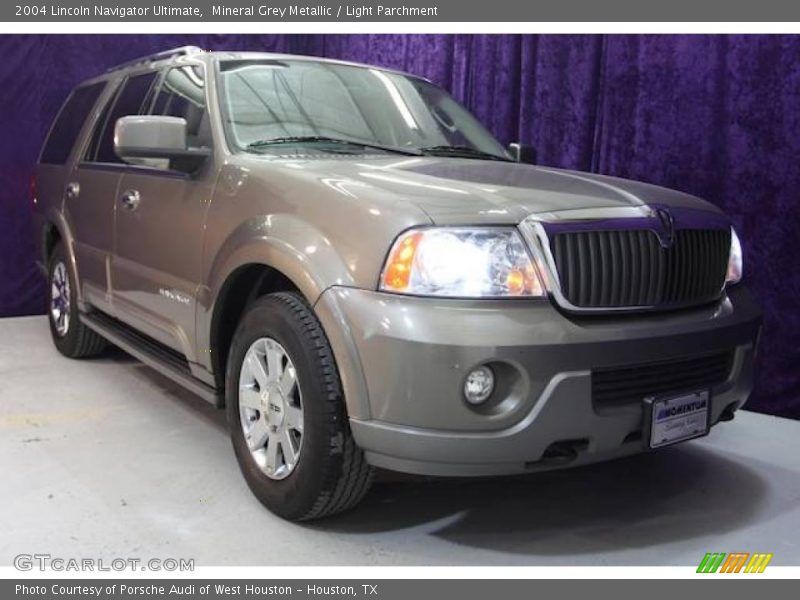 Mineral Grey Metallic / Light Parchment 2004 Lincoln Navigator Ultimate