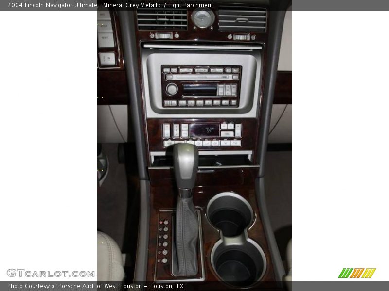 Mineral Grey Metallic / Light Parchment 2004 Lincoln Navigator Ultimate