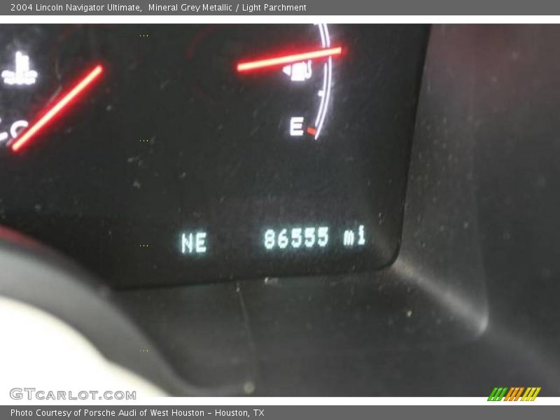 Mineral Grey Metallic / Light Parchment 2004 Lincoln Navigator Ultimate
