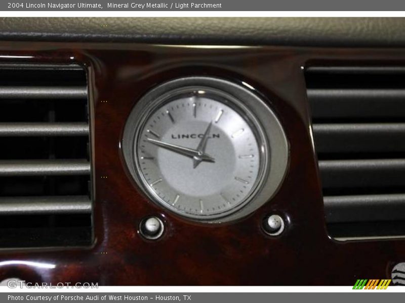 Mineral Grey Metallic / Light Parchment 2004 Lincoln Navigator Ultimate