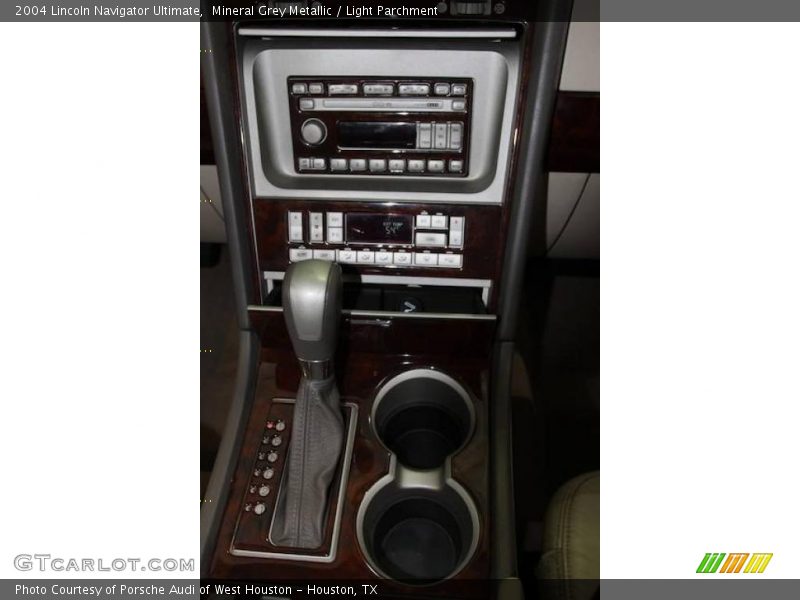 Mineral Grey Metallic / Light Parchment 2004 Lincoln Navigator Ultimate