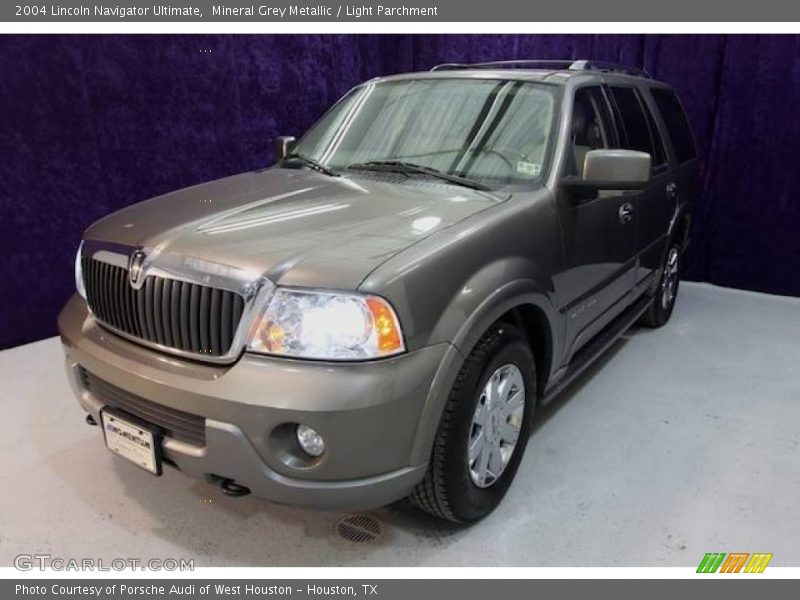 Mineral Grey Metallic / Light Parchment 2004 Lincoln Navigator Ultimate