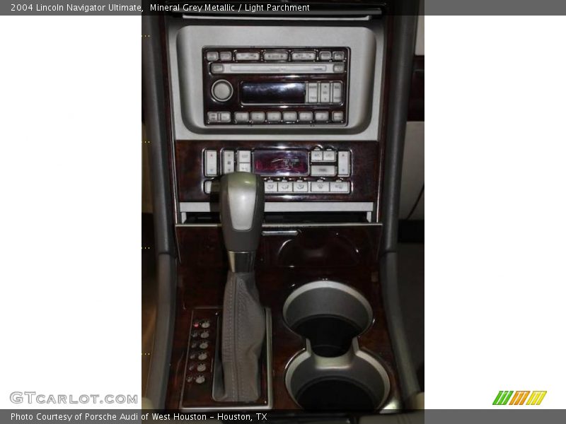 Mineral Grey Metallic / Light Parchment 2004 Lincoln Navigator Ultimate