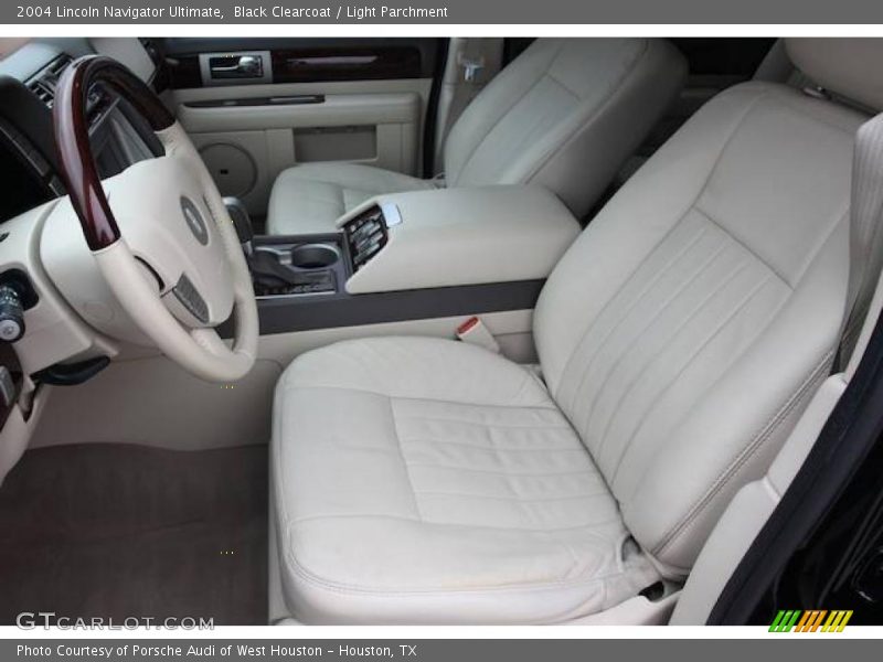 Black Clearcoat / Light Parchment 2004 Lincoln Navigator Ultimate