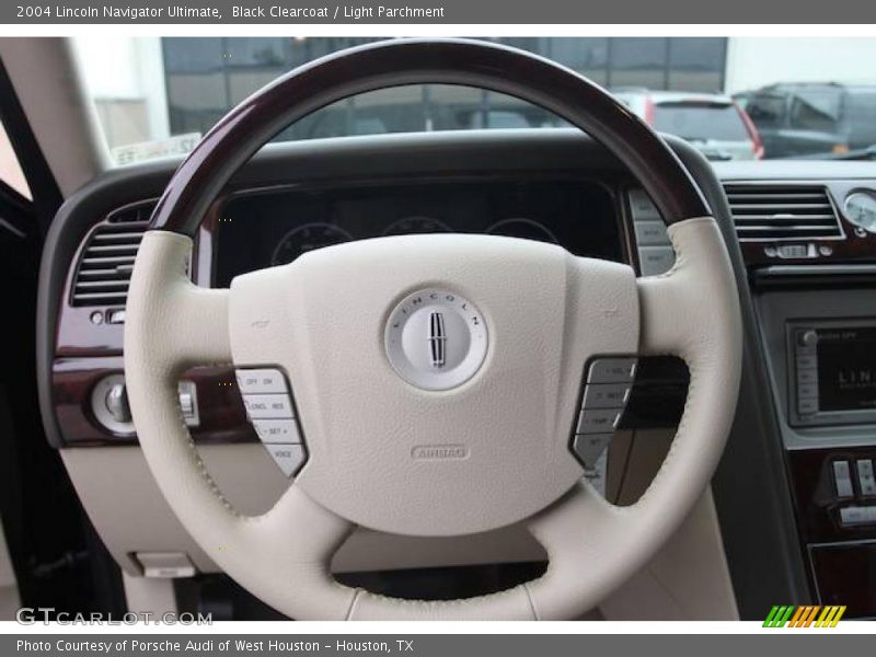 Black Clearcoat / Light Parchment 2004 Lincoln Navigator Ultimate