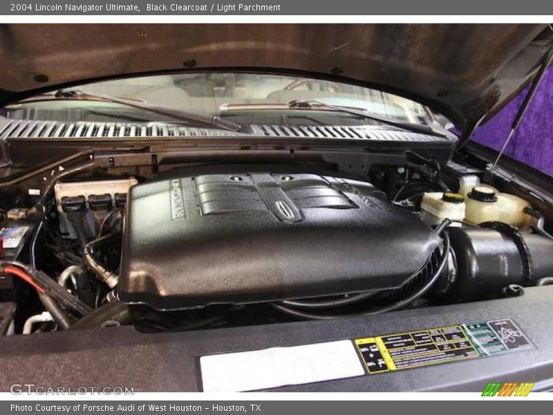 Black Clearcoat / Light Parchment 2004 Lincoln Navigator Ultimate