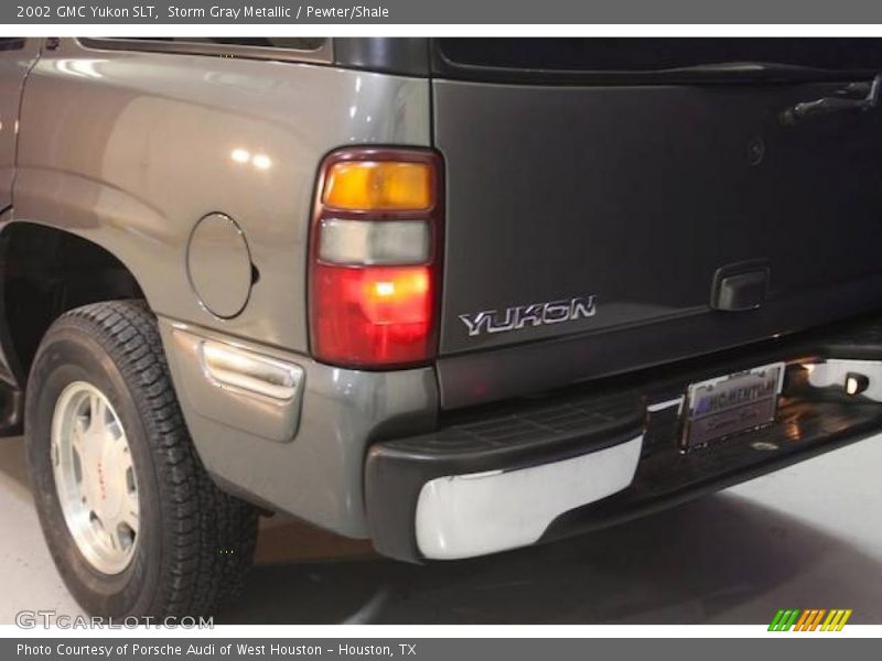 Storm Gray Metallic / Pewter/Shale 2002 GMC Yukon SLT