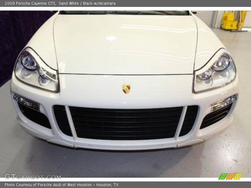 Sand White / Black w/Alcantara 2009 Porsche Cayenne GTS