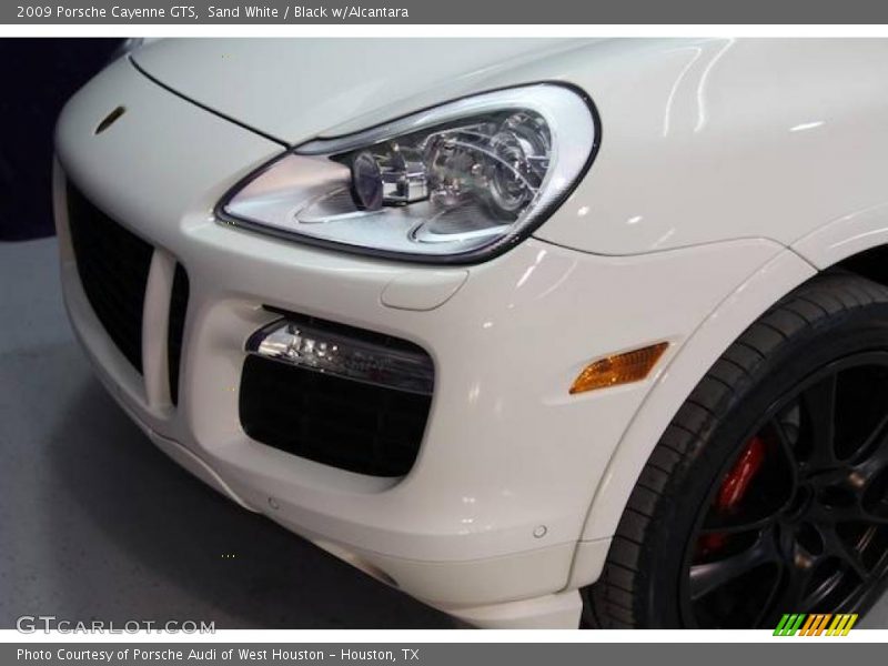 Sand White / Black w/Alcantara 2009 Porsche Cayenne GTS
