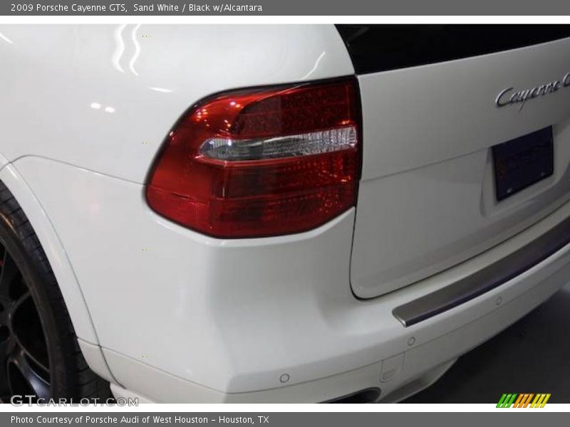 Sand White / Black w/Alcantara 2009 Porsche Cayenne GTS