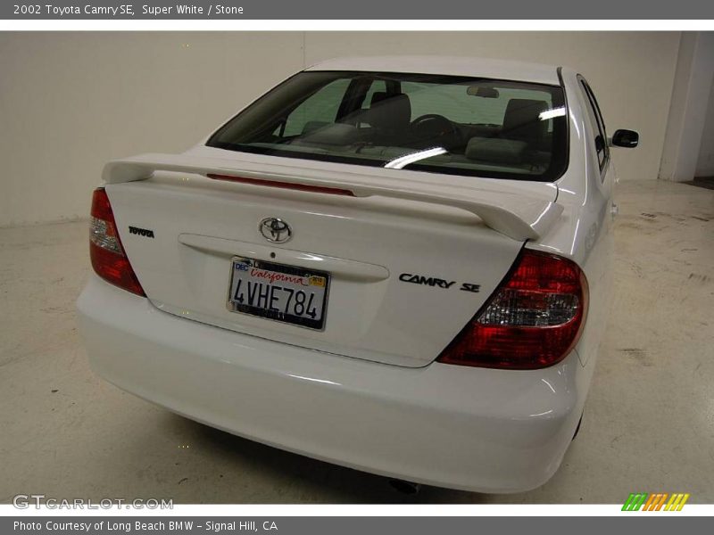 Super White / Stone 2002 Toyota Camry SE