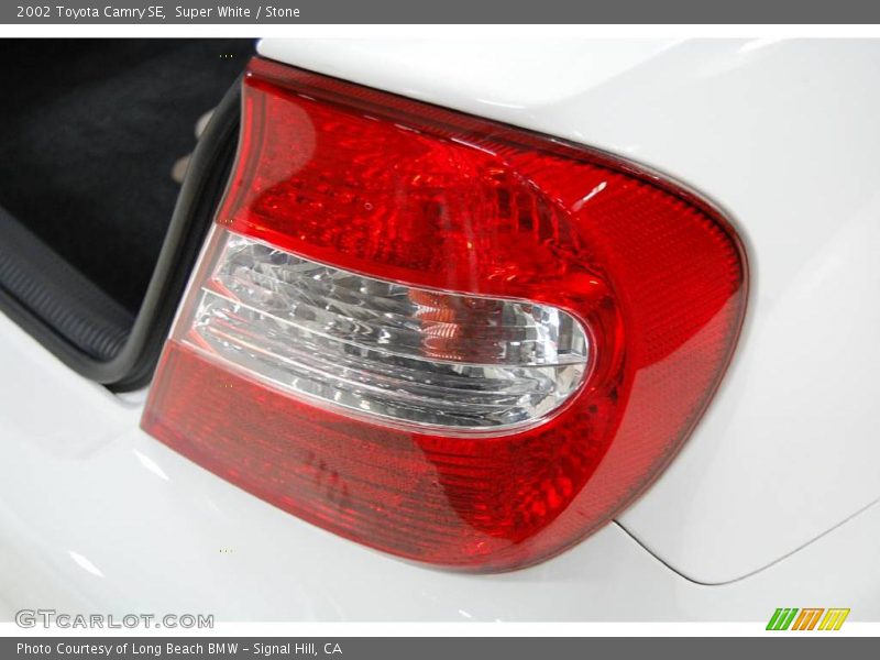 Super White / Stone 2002 Toyota Camry SE