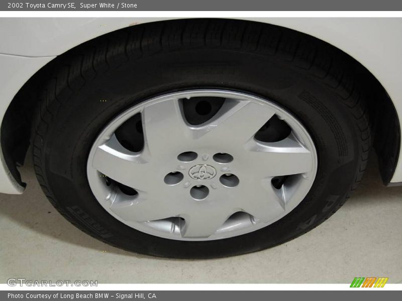 Super White / Stone 2002 Toyota Camry SE