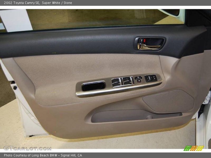 Super White / Stone 2002 Toyota Camry SE