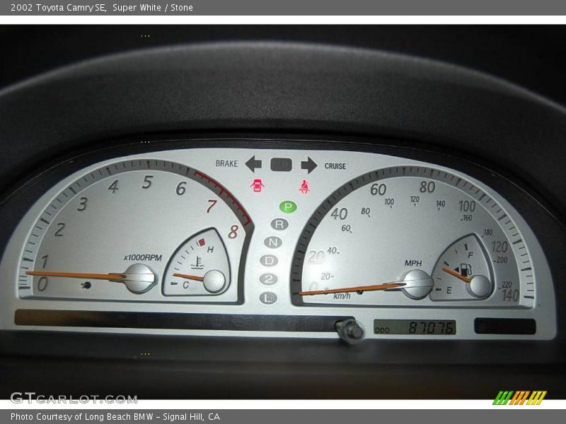 Super White / Stone 2002 Toyota Camry SE