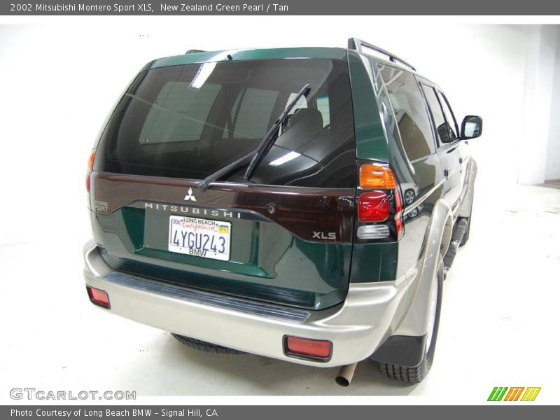 New Zealand Green Pearl / Tan 2002 Mitsubishi Montero Sport XLS