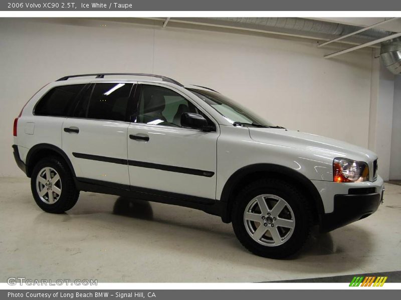 Ice White / Taupe 2006 Volvo XC90 2.5T