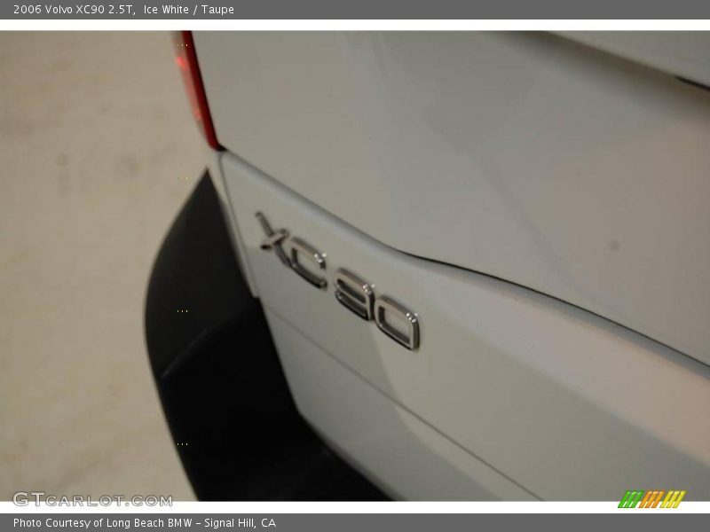 Ice White / Taupe 2006 Volvo XC90 2.5T