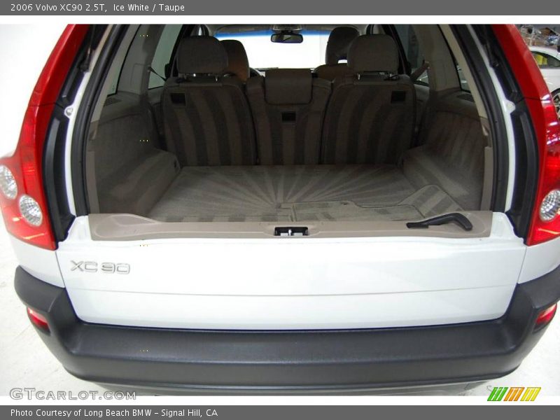 Ice White / Taupe 2006 Volvo XC90 2.5T