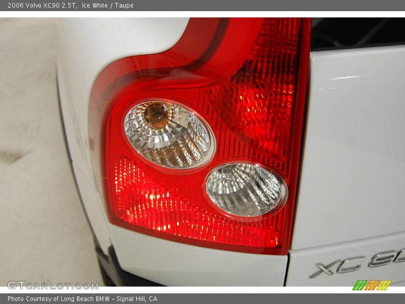 Ice White / Taupe 2006 Volvo XC90 2.5T