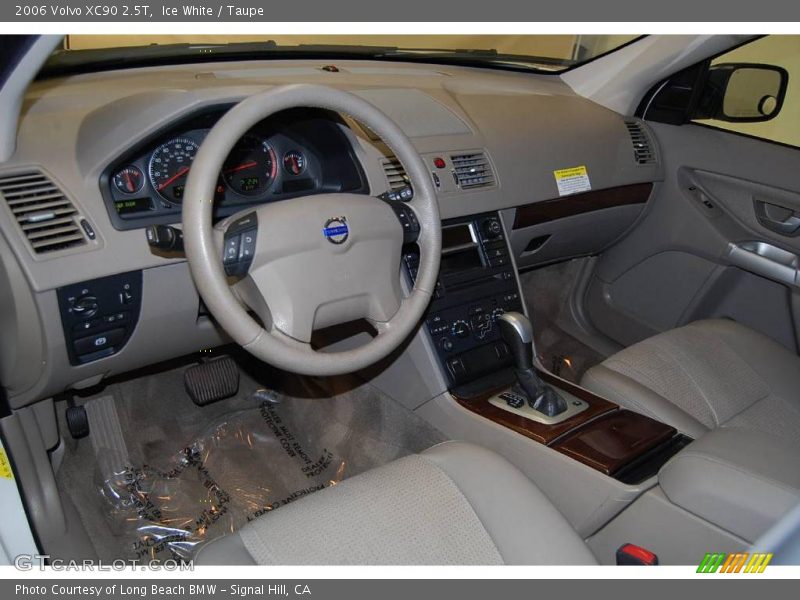 Ice White / Taupe 2006 Volvo XC90 2.5T