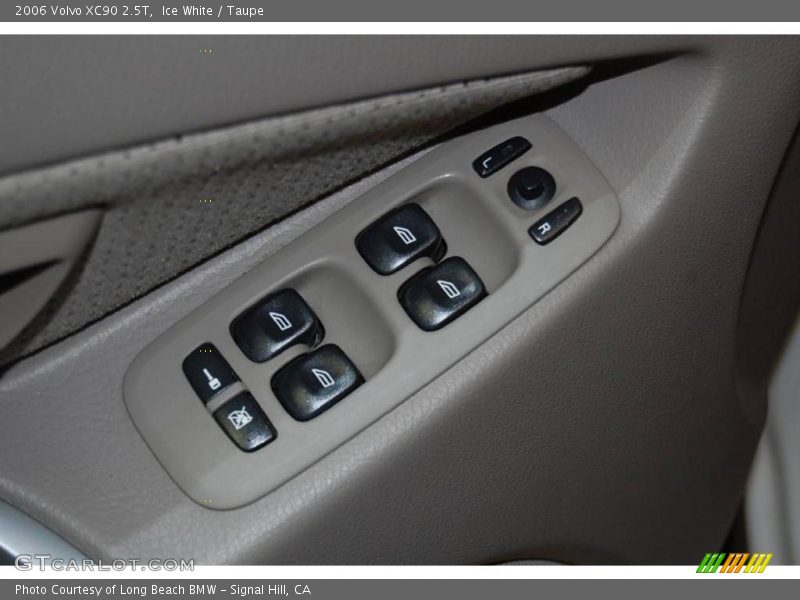 Ice White / Taupe 2006 Volvo XC90 2.5T